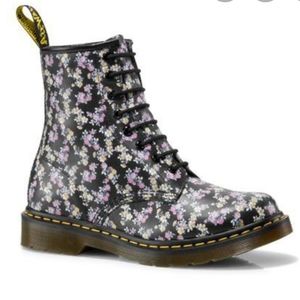 DR. MARTENS 1460 W IN BLACK MINI TYDEE